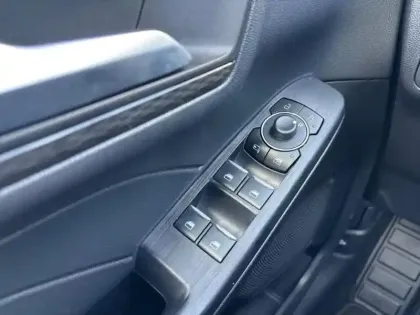 Photo 11 Ford Kuga  2.5 Duratec 180ch Hybrid FlexiFuel Titanium Business Powershift