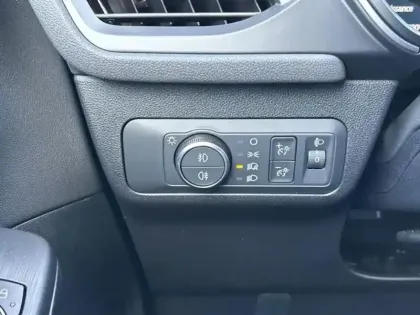 Photo 12 Ford Kuga  2.5 Duratec 180ch Hybrid FlexiFuel Titanium Business Powershift