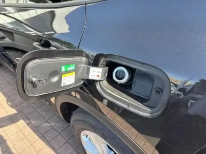 Photo 13 Ford Kuga  2.5 Duratec 180ch Hybrid FlexiFuel Titanium Business Powershift