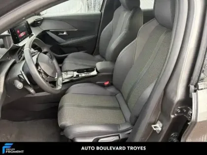 Photo 25 Peugeot 208  1.2 PureTech 130ch S&S GT EAT8