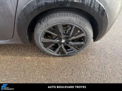 Photo 27 Peugeot 208  1.2 PureTech 130ch S&S GT EAT8