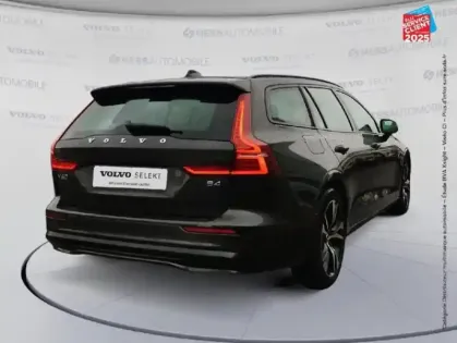 Photo 5 Volvo V60  B4 197CH PLUS STYLE DARK DCT 7