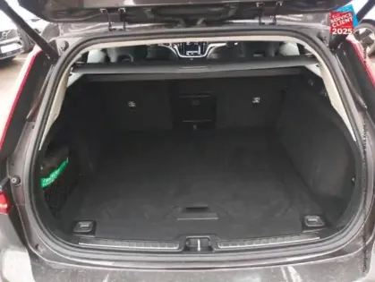 Photo 13 Volvo V60  B4 197CH PLUS STYLE DARK DCT 7