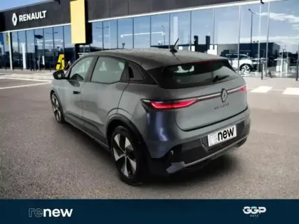 Photo 3 Renault Megane  E-Tech Electric EV60 220ch Equilibre super charge