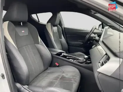 Photo 19 Toyota C-HR  122h GR-Sport 2WD E-CVT MY22