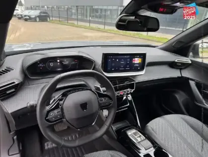 Photo 14 Peugeot 2008  1.2 PureTech 130ch S&S Allure EAT8