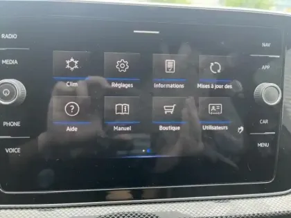 Photo 14 Volkswagen T-cross  1.0 TSI 116ch R-Line Edition DSG7