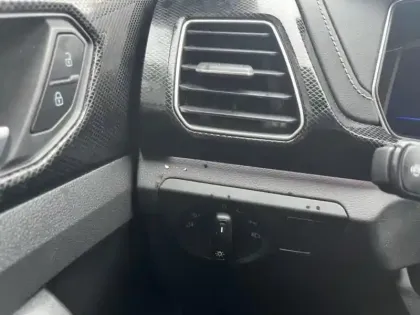 Photo 9 Volkswagen T-cross  1.0 TSI 116ch R-Line Edition DSG7