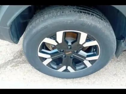 Photo 12 Dacia Duster  1.6 hybrid 140ch Extreme