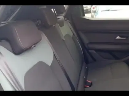 Photo 13 Dacia Duster  1.6 hybrid 140ch Extreme