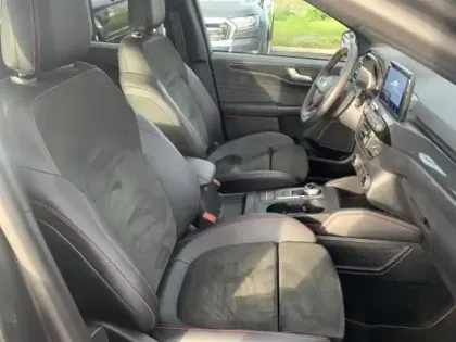 Photo 10 Ford Kuga  2.5 Duratec 190ch FHEV E85 ST-Line X BVA