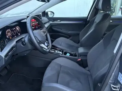 Photo 6 Volkswagen Golf  1.5 eTSI EVO2 150ch Style DSG7