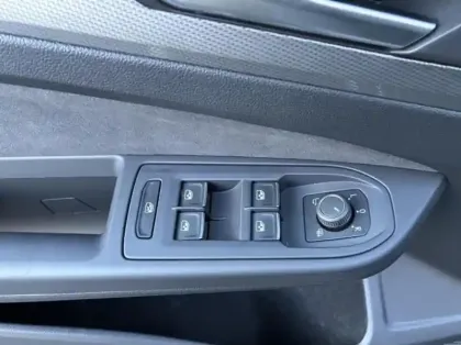 Photo 9 Volkswagen Golf  1.5 eTSI EVO2 150ch Style DSG7