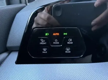 Photo 10 Volkswagen Golf  1.5 eTSI EVO2 150ch Style DSG7