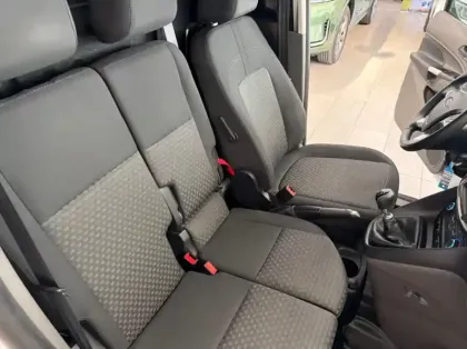 Photo 9 Ford Transit Connect Fourgonnette L2 1.0E 100ch E85 Trend