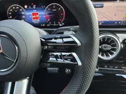 Photo 24 Mercedes Classe A 180 d AMG Line