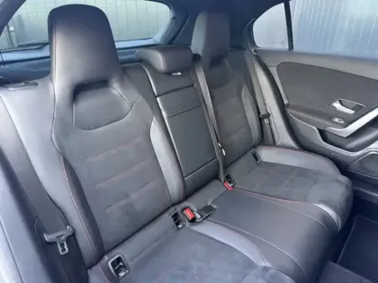 Photo 10 Mercedes Classe A 180 d AMG Line