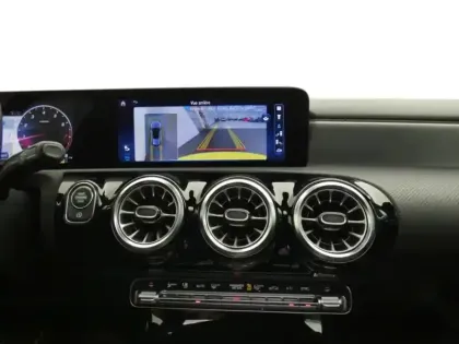 Photo 13 Mercedes Classe A 200 AMG Line