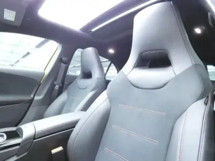 Photo 16 Mercedes Classe A 200 AMG Line