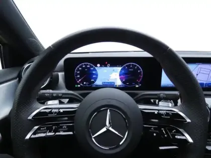 Photo 23 Mercedes Classe A 200 AMG Line