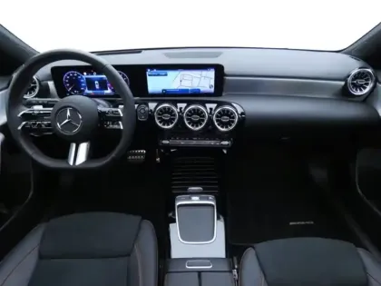 Photo 8 Mercedes Classe A 200 AMG Line