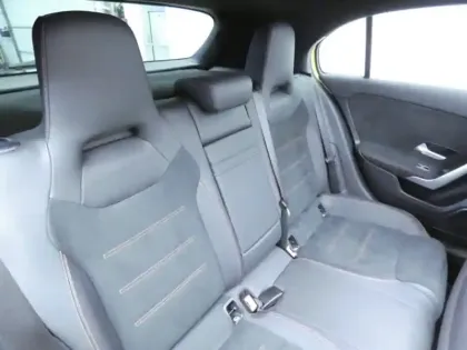 Photo 17 Mercedes Classe A 200 AMG Line