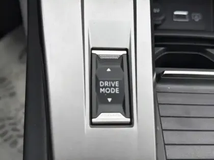 Photo 15 Peugeot 308 Gén. III Ph1 GT 5