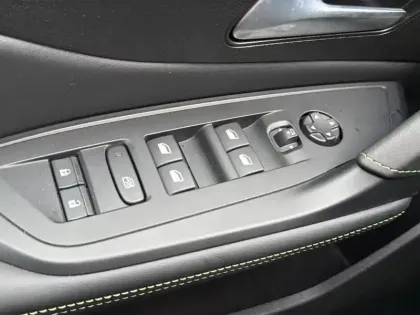 Photo 19 Peugeot 308 Gén. III Ph1 GT 5