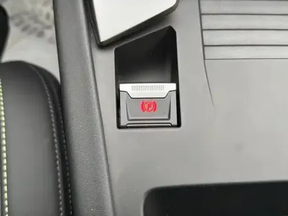 Photo 12 Peugeot 308 Gén. III Ph1 GT 5