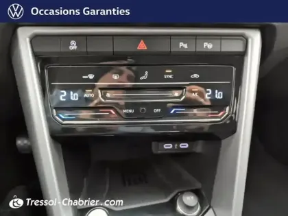 Photo 12 Volkswagen T-roc  1.0 TSI 110 Start/Stop BVM6 VW Edition