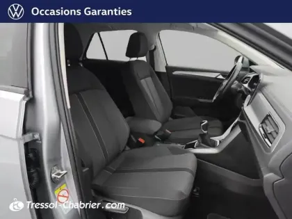 Photo 8 Volkswagen T-roc  1.0 TSI 110 Start/Stop BVM6 VW Edition