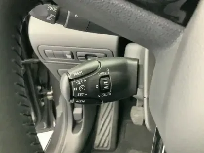 Photo 17 Citroën C3 Aircross  PureTech 110 S&S BVM6 Shine Pack