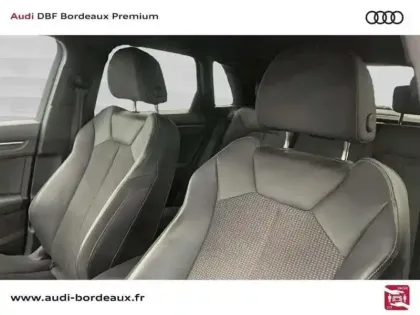 Photo 9 Audi Q3 45 TFSIe 245 ch S tronic 6 S line
