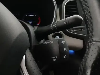 Photo 26 Renault Talisman Blue dCi 190 EDC Initiale Paris