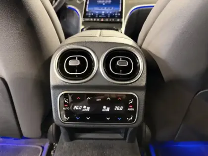 Photo 49 Mercedes Classe C Gén. V (W206) Ph1 AMG Line + 4