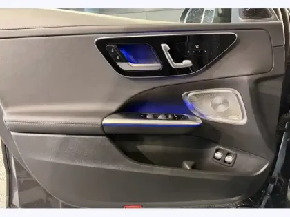 Photo 47 Mercedes Classe C Gén. V (W206) Ph1 AMG Line + 4