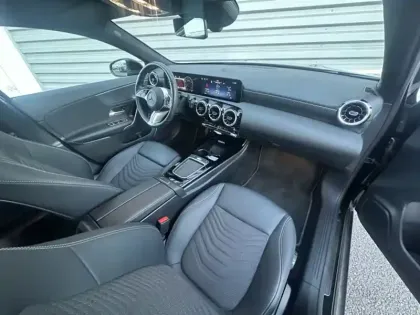 Photo 10 Mercedes Classe A 180 Berline Progressive Line