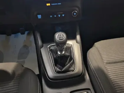 Photo 7 Ford Focus 1.0 Flexifuel mHEV 125ch Titanium X Business