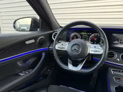 Photo 15 Mercedes Classe E Berline 300 de AMG Line