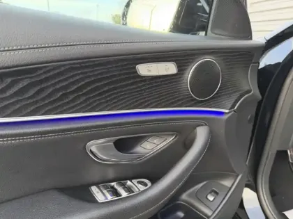 Photo 21 Mercedes Classe E Berline 300 de AMG Line