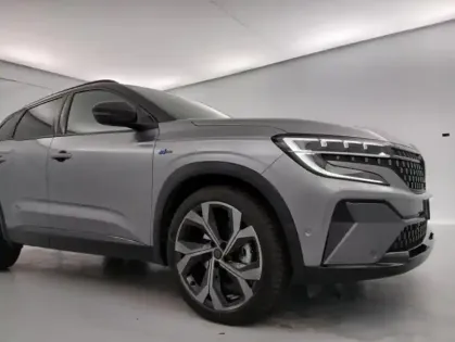 Photo 17 Renault Austral E-Tech hybrid 200 Iconic esprit Alpine