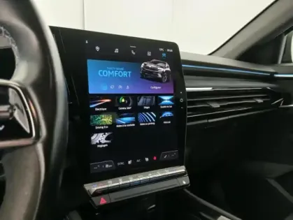 Photo 22 Renault Austral E-Tech hybrid 200 Iconic esprit Alpine