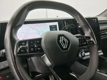 Photo 26 Renault Austral E-Tech hybrid 200 Iconic esprit Alpine