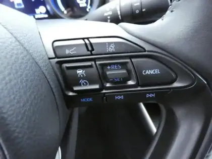 Photo 11 Toyota Yaris Hybride 116h Design