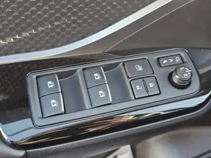 Photo 22 Toyota C-HR 1.8 HYBRIDE 122h DESIGN