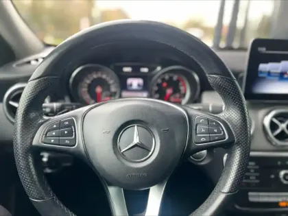 Photo 3 Mercedes GLA 180 Sensation