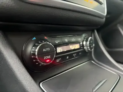 Photo 13 Mercedes GLA 180 Sensation