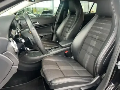 Photo 16 Mercedes GLA 180 Sensation