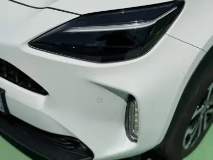 Photo 10 Toyota Yaris Hybride 1.5 HYBRID 116H DESIGN / PACK CARGO