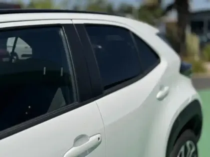 Photo 11 Toyota Yaris Hybride 1.5 HYBRID 116H DESIGN / PACK CARGO